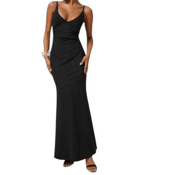 Halara Womens Size Large V Neck Mermaid Maxi Dress Black Adjustable Straps NWOT - Picture 9 of 11